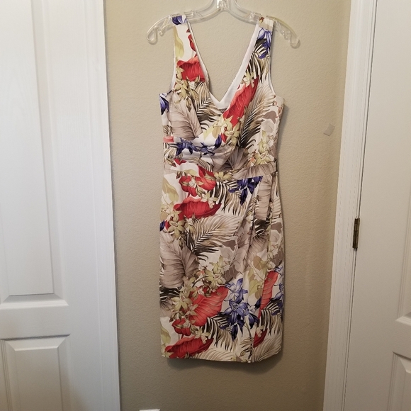 Tommy Bahama Size 8 Dress Silk Sleeveless Faux Wrap Tropical Print V-Neck - Picture 1 of 7
